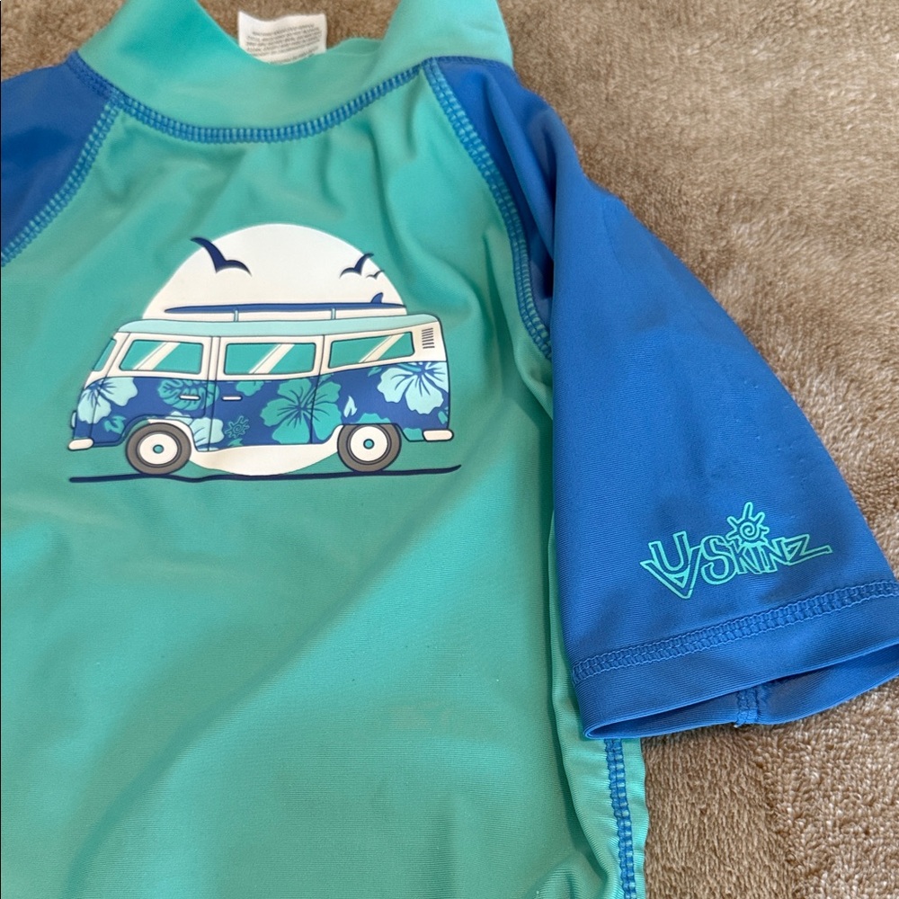 Kids Blue and Teal Rashguard Set with Van Design - Picture 3 of 7